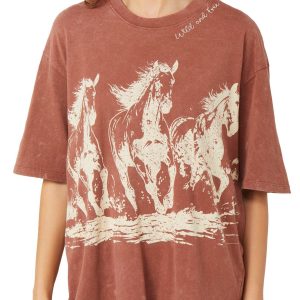 Coastal Dreamer Juniors Wild Horses Graphic Tee
